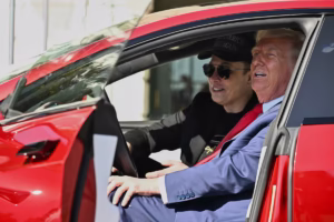 trump y Elon en Tesla