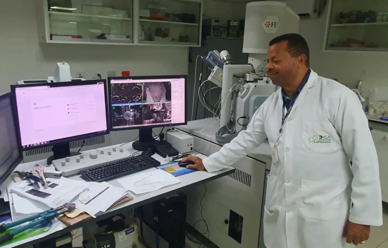 Arismendy Gomez, ingeniero quimico