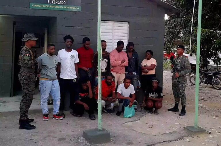 Detienen haitianos en El Cercado