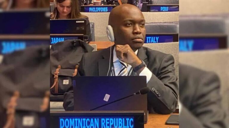Diplomatico dominicano, acusado de haitiano