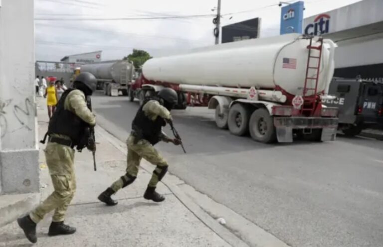 Las pandillas toman las gasolineras