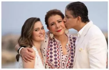 Madre recuerda hija muerta en Jet Set