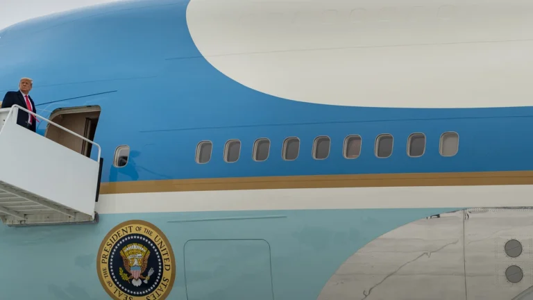 donald-trump-avion-ejercito-estados-unidos_167