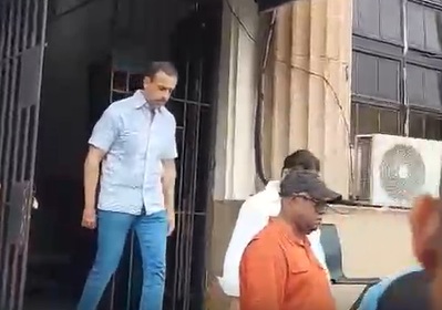 Antonio-Espaillat-mientras-salia-del-Paslacio-de-Justicia