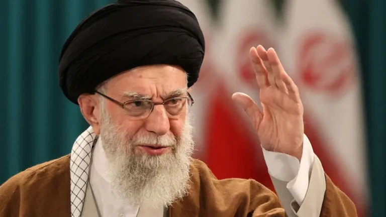 Ayatolá Alí Jamenei, segundo lider supremo de Iran