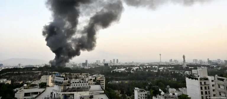 EEUUlanza descarga completa debombas en Iran