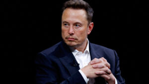Elon-Musk-afirma-que-X-esta-siendo-objeto-de-un-enorme-ciberataque