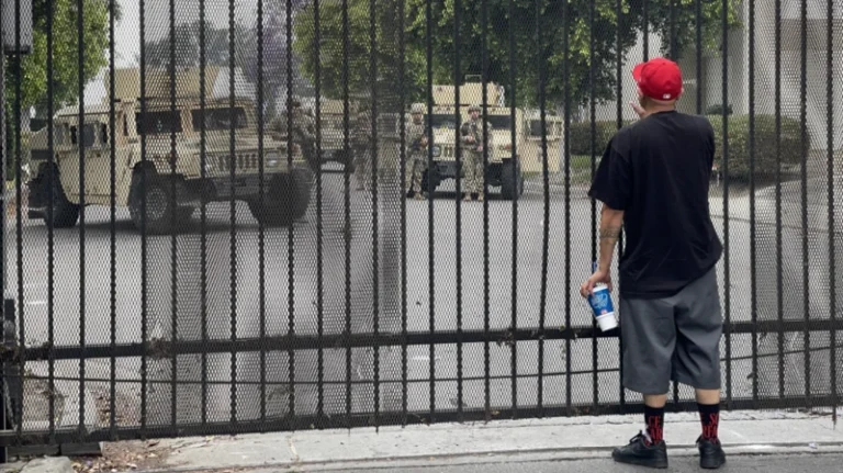 Entrada a Paramount, Los Angeles