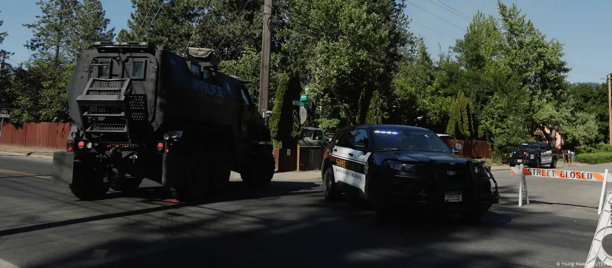 Francotirador mata 2 bomberos