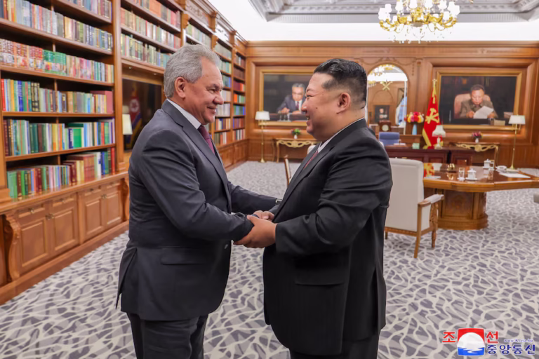 Kim ong U y Sergei Shoigu,