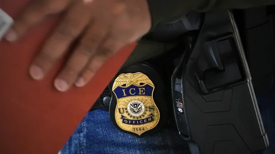 Oficial de ICE