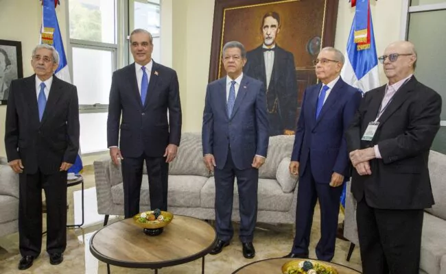 Segunda reunion presidente y expresidentes de RD