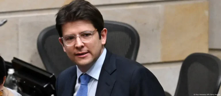 Senador colombiano Uribe