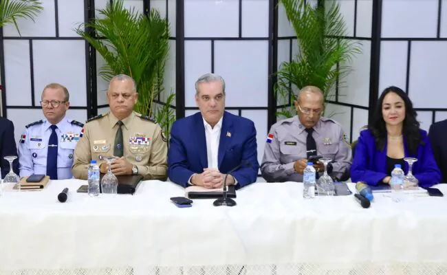 ABINADER-SEGURIDAD-CIUDADANA-30-JUNIO-650x400