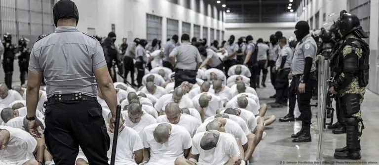 Bukele entrega todos los presos venezolanos