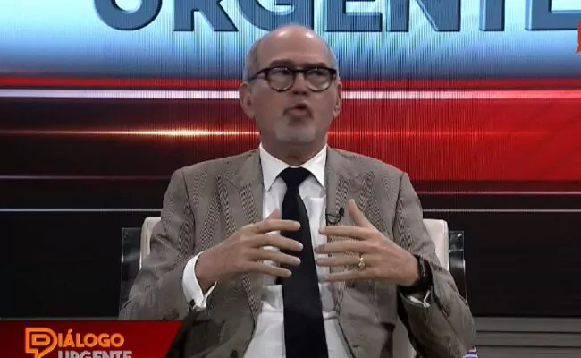 DOCTOR-ANDUJAR-EN-DIALOGO-URGENTE-650x400