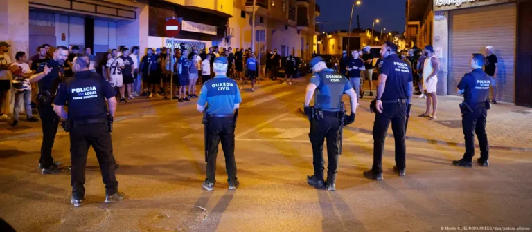 Disturbios antiinmigrantes en España