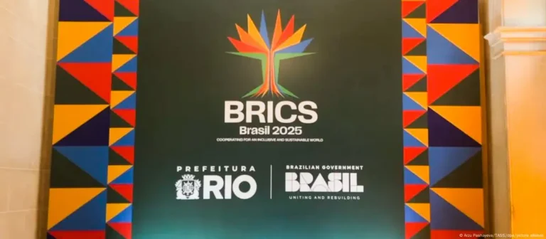Emblema del grupo BRICS