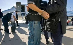 Enojos por envio deportados a Africa