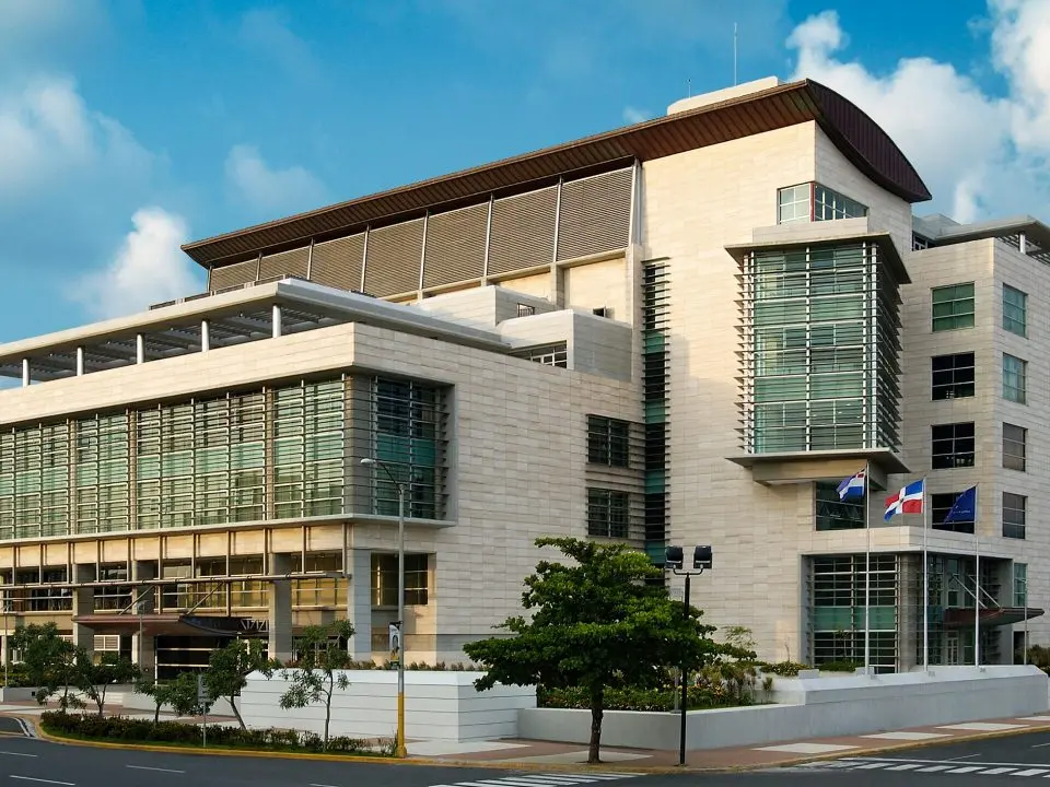 Fachada_Edificio_Procuraduria_PGR-960x720-1-jpg