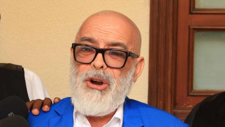 Niegan retiro de querella contra Angel Martinez