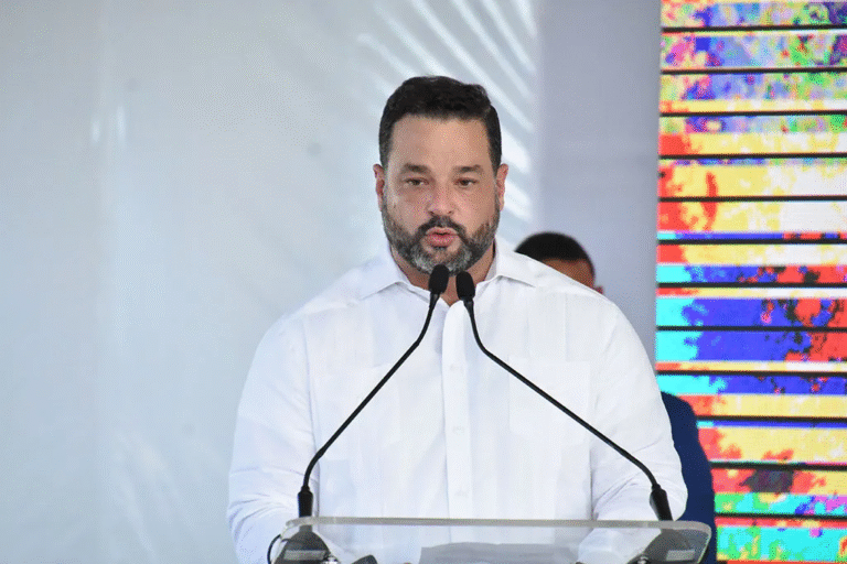 Paino Abreu, ministro de Medio Ambiente