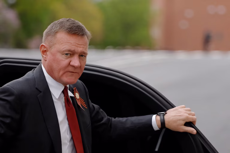 Roman Starovit, exministro de transporte de Rusia,aparecio muerto.