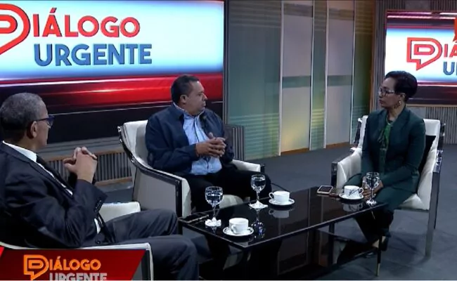 WALDYS-TAVERAS-EN-DIALOGO-URGENTE-650x400