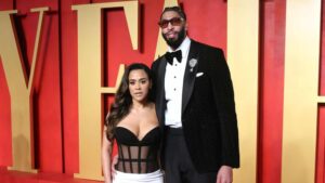 anthony-davis-marlen-davis-5539f9a0-focus-0.01-0.51-896-504