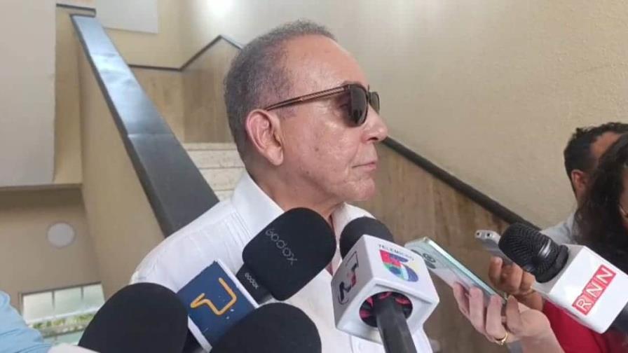 carlos-blacacer-bd81621a-focus-0-0-896-504