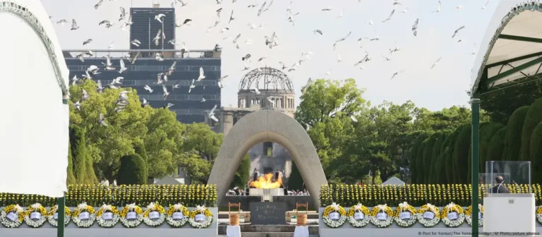 Ceremonia en homenaje victima de Hiroshima