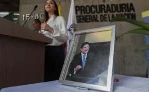 Magnicdios-Uribe