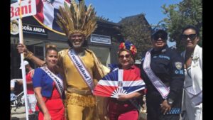 colorido-desfile-dominicano-en-boston-cad357ea-focus-0.02-min0.02-896-504