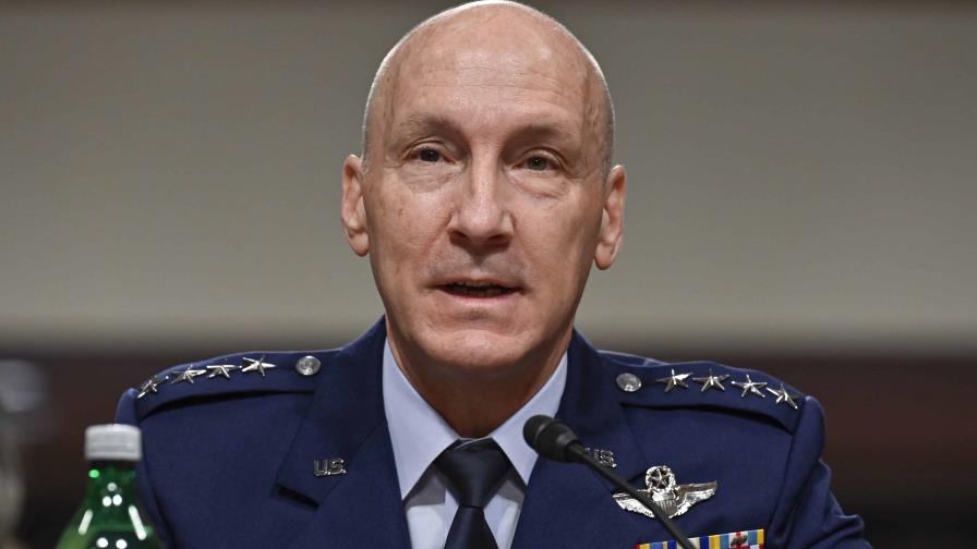 renuncia-jefe-de-estado-mayor-de-la-fuerza-aerea-de-ee-uu-783cfe20-focus-0-0-896-504