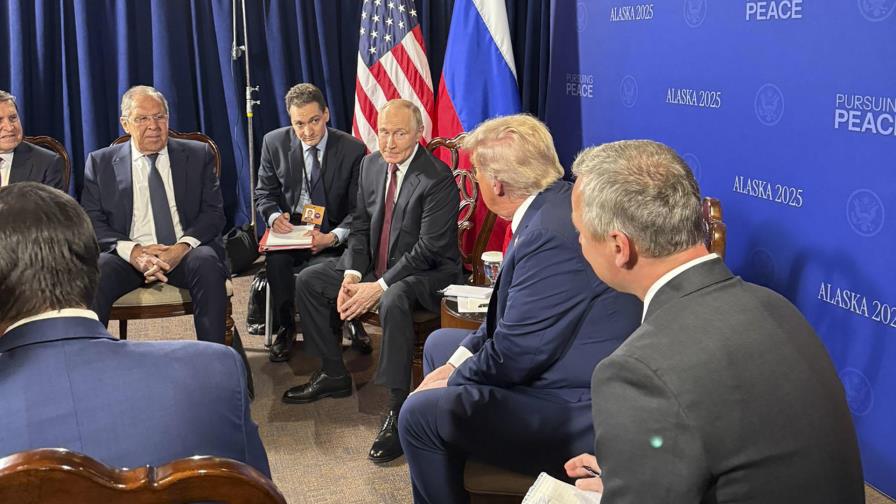 trump-y-putin-comienzan-su-cumbre-en-alaska-fff4434e-focus-0-0-896-504