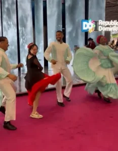 China-bailando-5