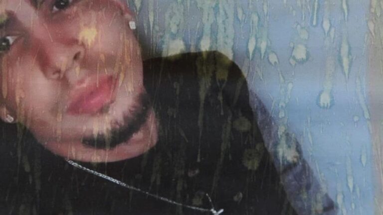 Vladi, barbero asesinado por la policia en Santiago