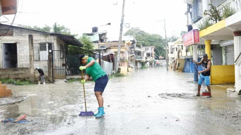lluvias-desplazan-2555-personas-inundan-511-viviendas-en-el-pais-4ec70a04-focus-0-0-896-504