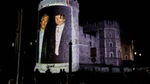 proyectan-en-windsor-imagenes-de-donald-trump-y-epstein-e96d14b8-focus-0-0-896-504