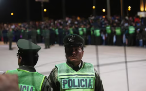 Custodia militar en Bolivia vigilan las urnas