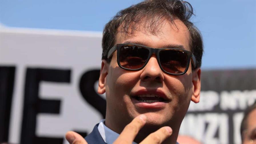 george-santos-sale-libre-tras-trump-conmutar-su-sentencia-a872669f-focus-0.17-0-896-504