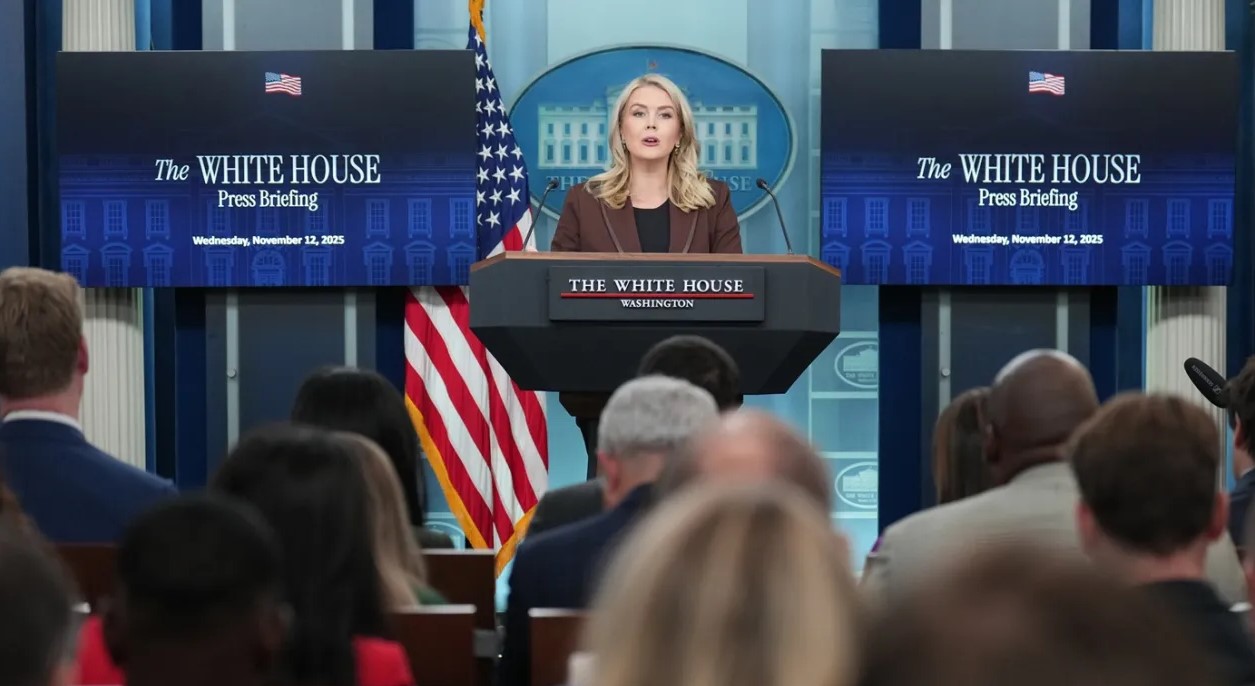 La-vocera-de-la-Casa-Blaca-Karoline-Leavitt-reitero-que-el-gobierno-esta-buscando-el-mecanismo-para-entregar-el-dividendo-arancelario-de-2000-a-la-poblacion