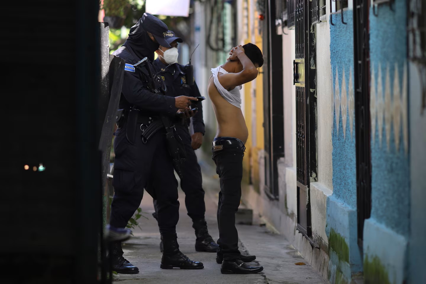 Los Maras de El Salvador detenidos por policia