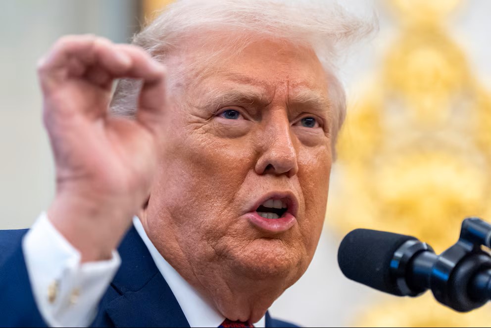 Trump ordena confiscsr barcos que salgan de Venezuela