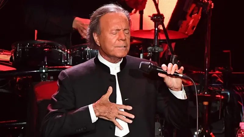 Cantante Julio Iglesias