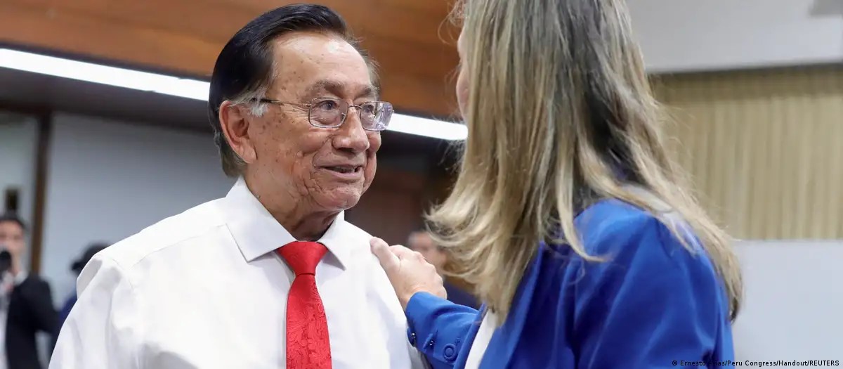 Jose Maria Balcazar, nuevo presidente peruano