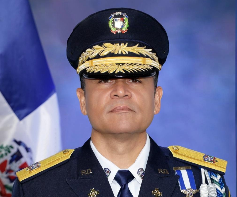 Nuevojefe de la policia RD Andres Modesto Cruz