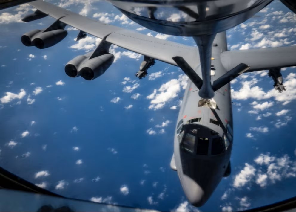 Avion B-52H que se estrello en Irak