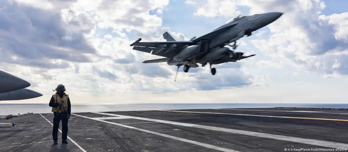 Avion FA A 18 E de USA