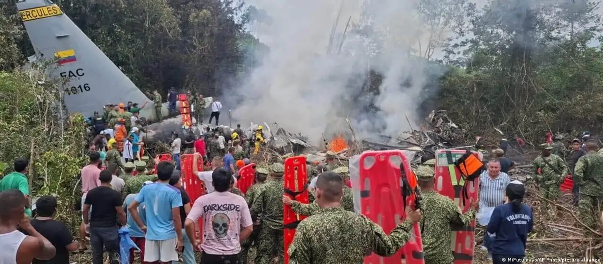 Restos avion accidentado en Colombia